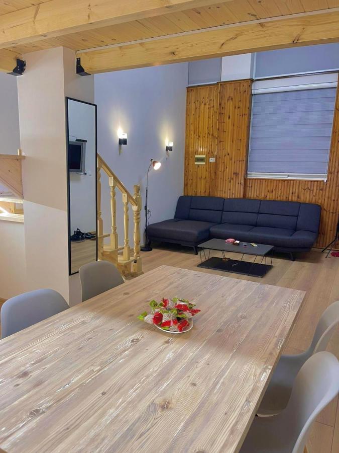 Guest House Dashi ジロカストラ エクステリア 写真